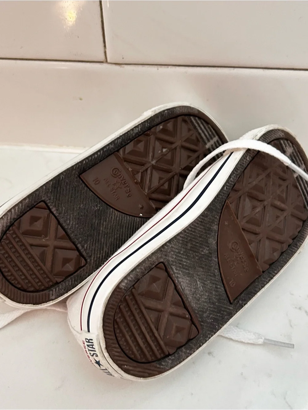 Converse Kids White Canvas Low Top Sneakers size 10